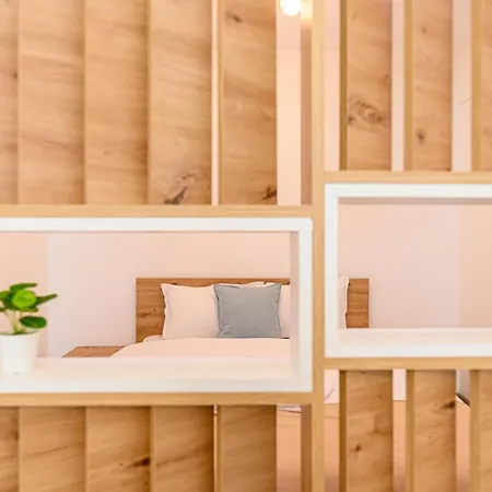Isaran 2d4e Apartman Brassó