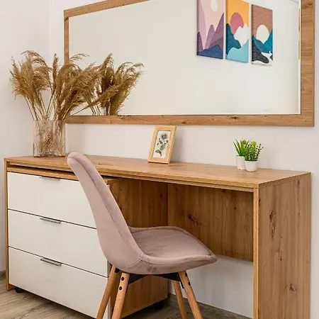 Isaran 2d4e Apartman Brassó