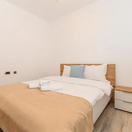 Isaran 2d4e Apartment *